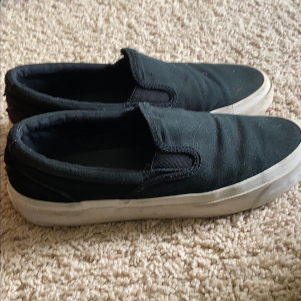 Converse size 9